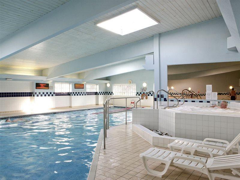 Mercure Swindon East Hotel And Spa Exteriör bild